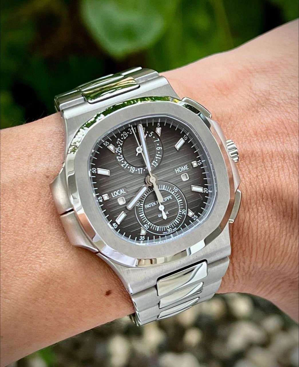 Patek Philippe Nautilus 41 mm Stainless Steel Bracelet Men's Watch (Ref. V1)